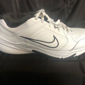 Nike Defy All Day Mens Size:15W Black White Dad Shoe Grandpa Casual